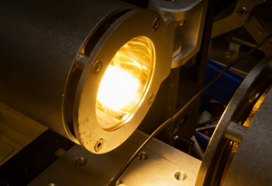 红外线点状聚焦器在精密金属加工中的应用