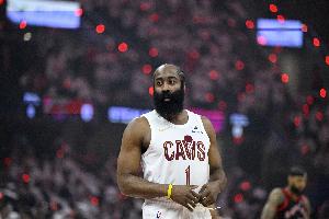 名嘴夏普：哈登是历史前5分卫 又不是人人都像乔丹科比那样防守-6n