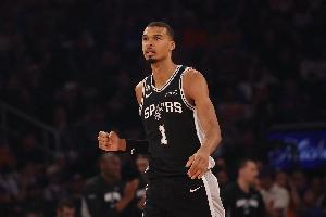 火爆尼克斯6大战马刺赛事前瞻_火爆尼克斯6大战马刺赛事前瞻在线观看_免费看直播