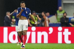 重磅库拉索大战厄瓜多尔首发阵容_重磅库拉索大战厄瓜多尔首发阵容在线观看_免费看直播